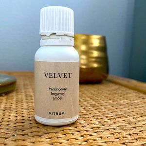 VITRUVI ESSENTIAL OIL DIFFUSER BLEND IN VELVET